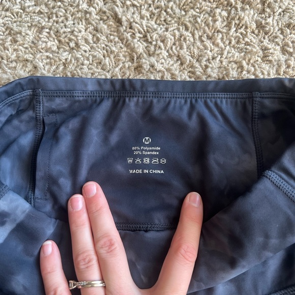 Athletic Stretch Capri Leggings W Pockets - Picture 6 of 6